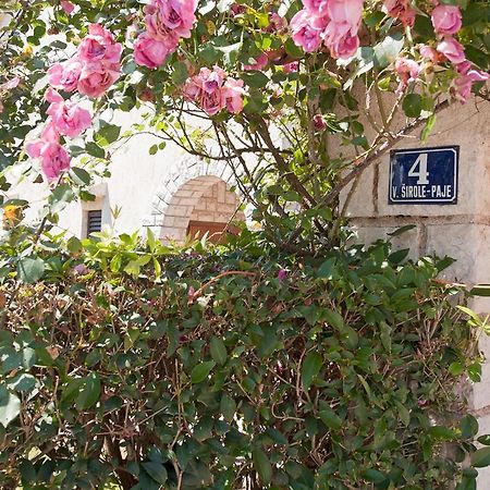 Apartments Alluro روفينج المظهر الخارجي الصورة