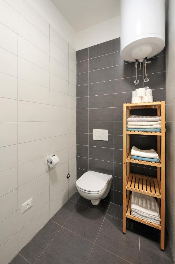 Apartments Alluro روفينج المظهر الخارجي الصورة