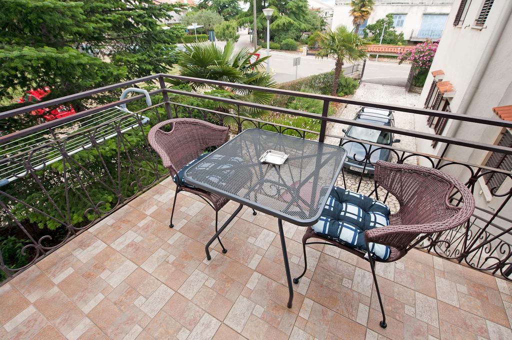 Apartments Alluro روفينج الغرفة الصورة