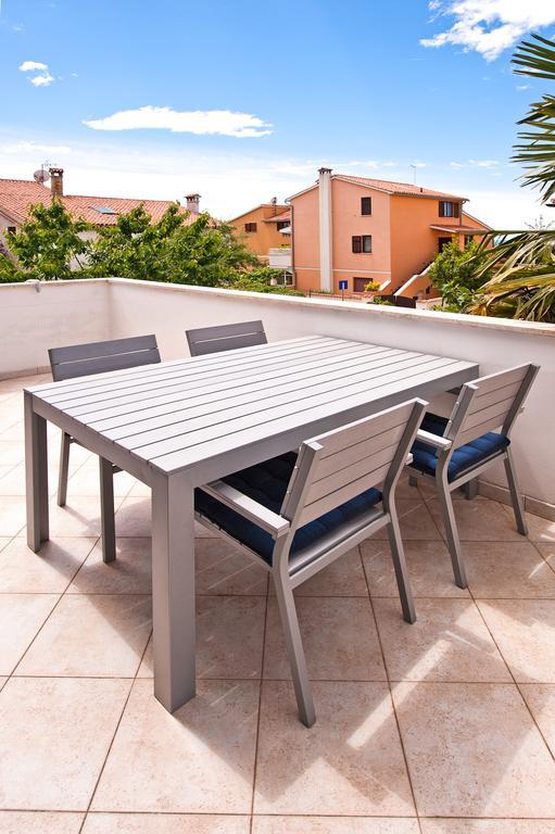 Apartments Alluro روفينج الغرفة الصورة