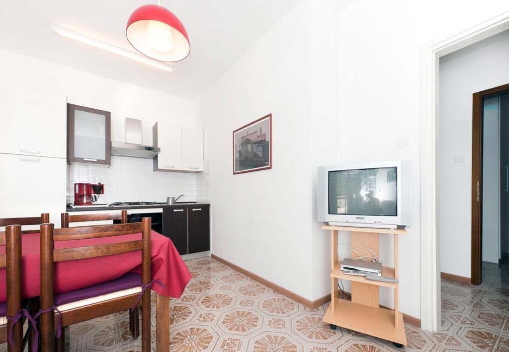 Apartments Alluro روفينج الغرفة الصورة